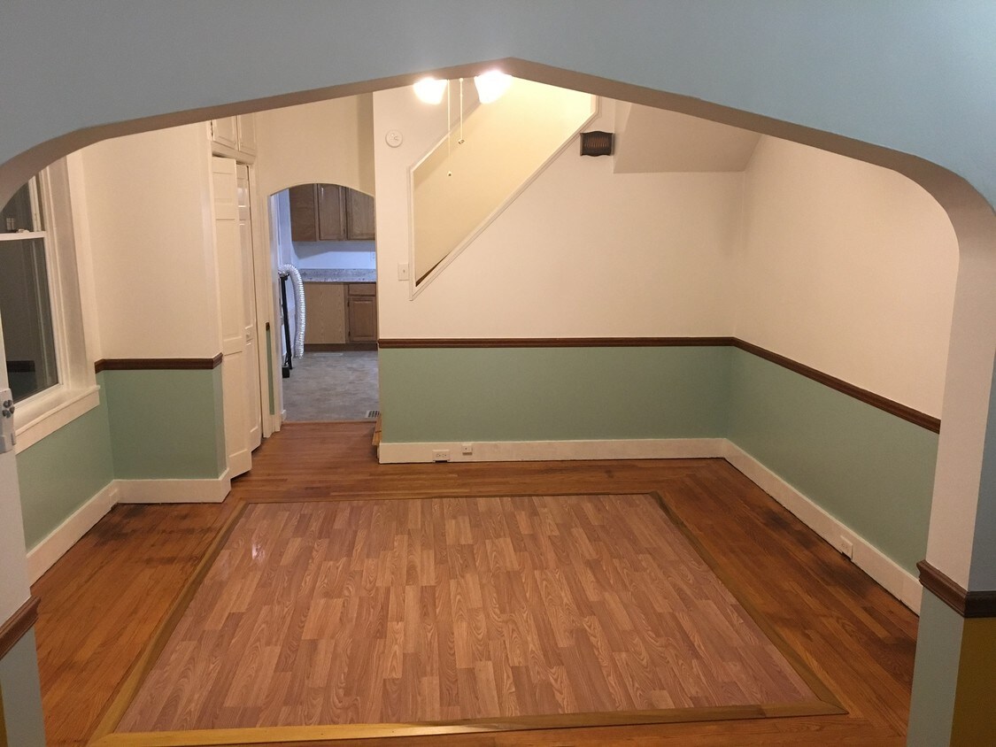 10 S High St, Selinsgrove, PA 17870 Townhome Rentals in Selinsgrove