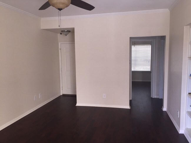 Del salón al dormitorio. - 6000 Shepherd Mountain Cove