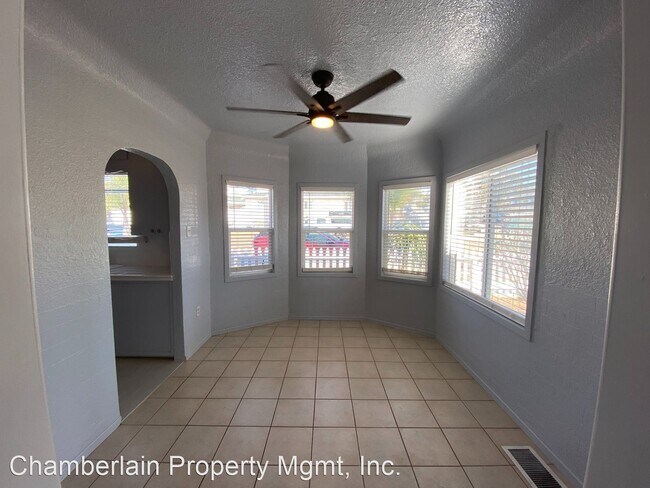 Building Photo - 3 br, 2 bath House - 916 Alberta Ave