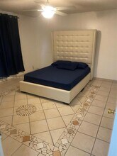 Building Photo - 400 SE 3rd Ave