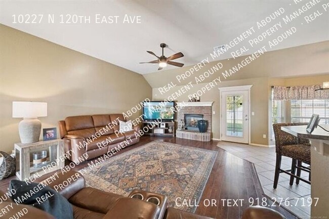 Foto del edificio - 10227 N 120th E Ave