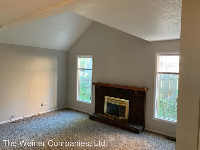 Building Photo - 1709 Willow Ct