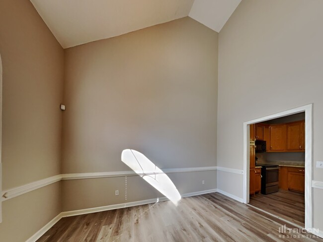 Building Photo - 225 Mels Way