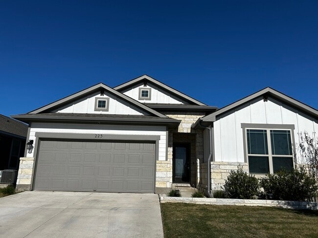 Foto del edificio - Move In Today and Save Big — Half-Month FREE!