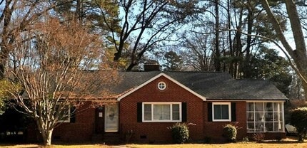 Building Photo - 1642 Medford Dr