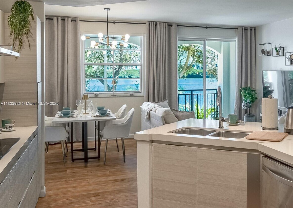 Foto principal - 3255 NE 184th St