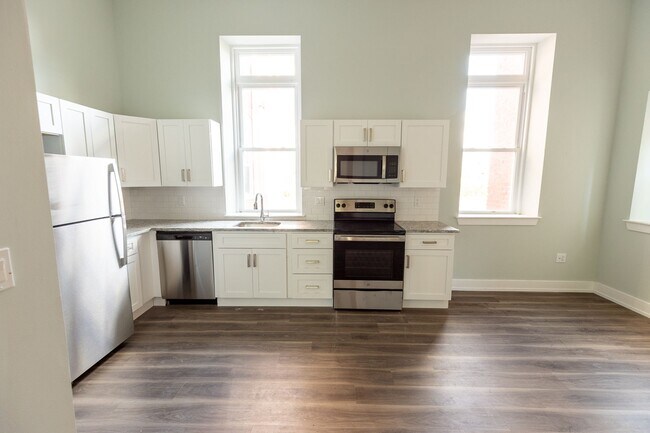 Building Photo - 2651 Buckius St