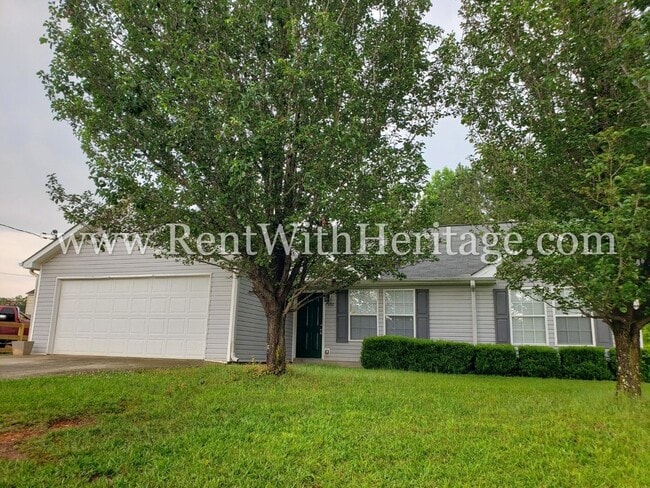 Building Photo - AMAZING.....STEPLESS RANCH/ GORGEOUS/  UPG...