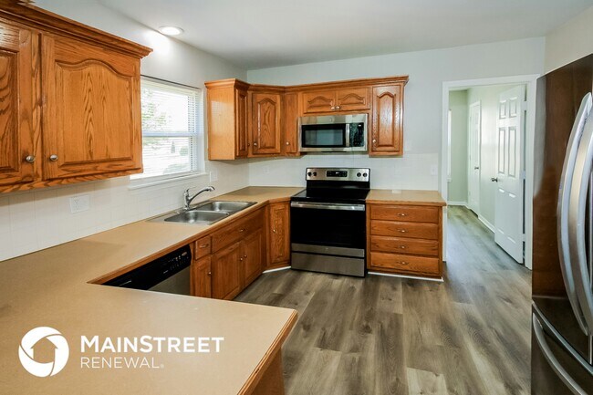 Building Photo - 11210 N Ditman Ave