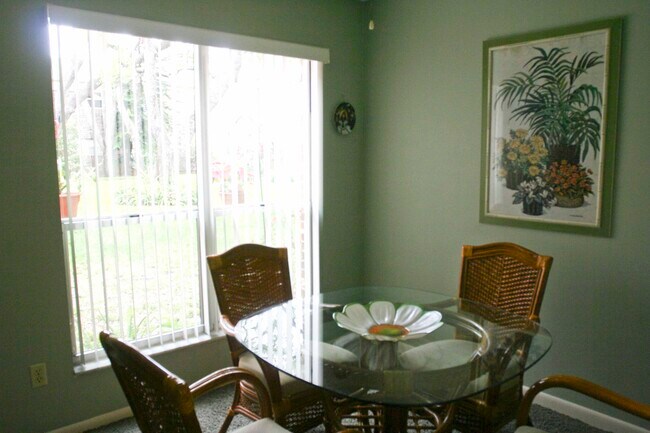 Foto del edificio - 10455 Carrollbrook Ct