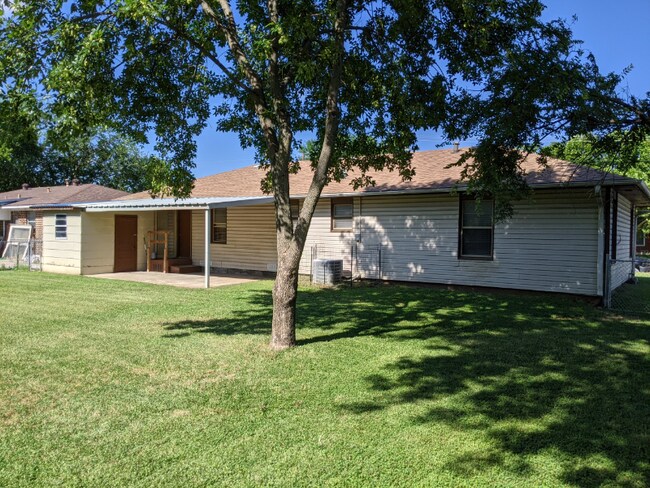 Foto del edificio - 1307 Belmont St