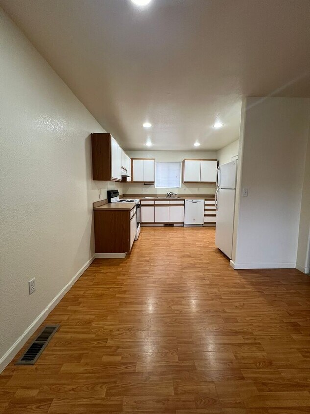 2 bedroom, 1 bath Duplex House Rental in Klamath Falls, OR