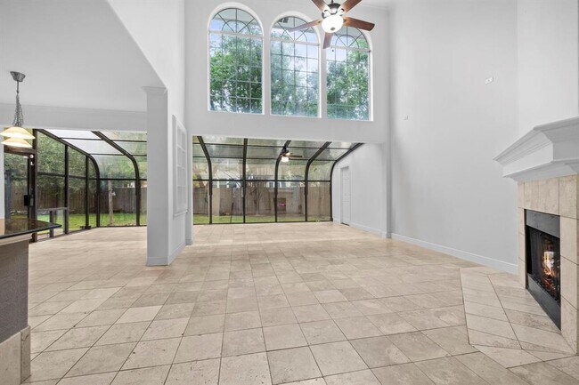 Building Photo - 2303 El Sol Dr