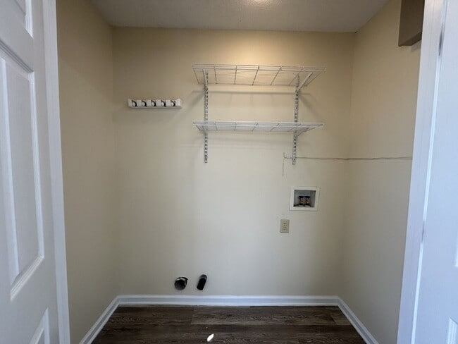 Building Photo - House for Rent