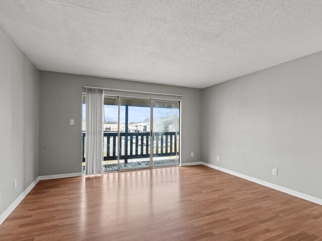 Foto del edificio - Blossom Wood Apartments