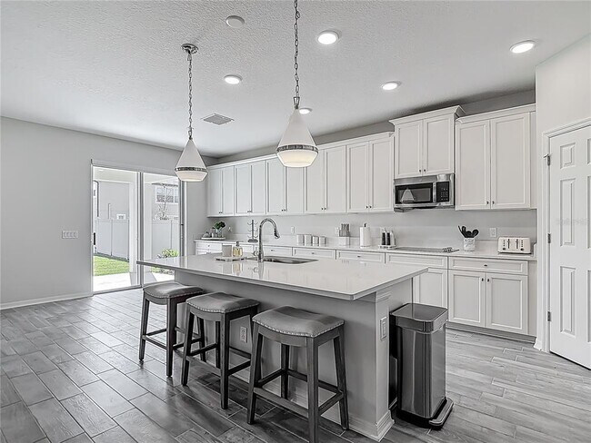 Building Photo - 32544 Sapna Chime Dr