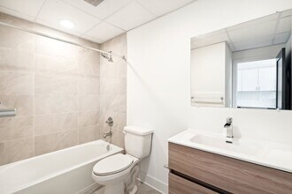Interior Photo - OLO