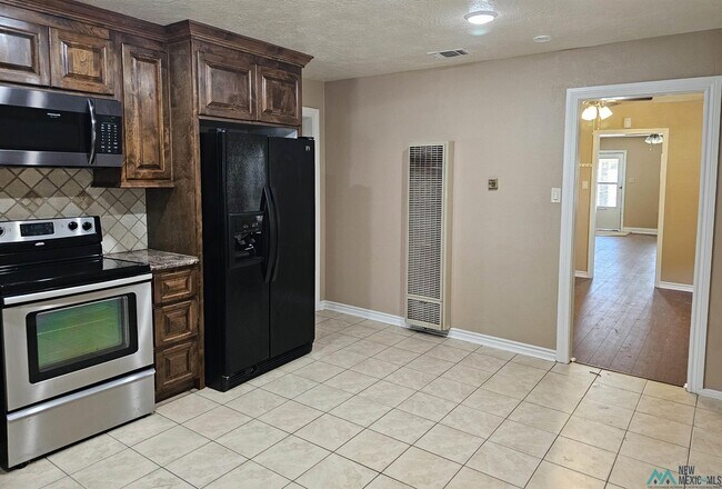 Foto del edificio - 1301 N Oak St