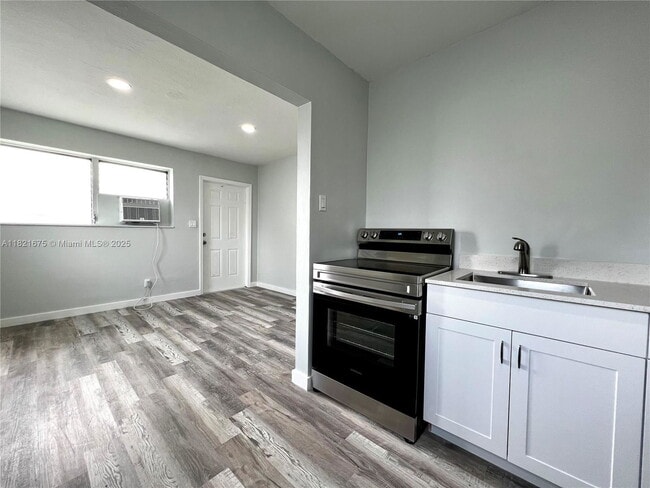 Foto del edificio - 801 NW 7th Ave