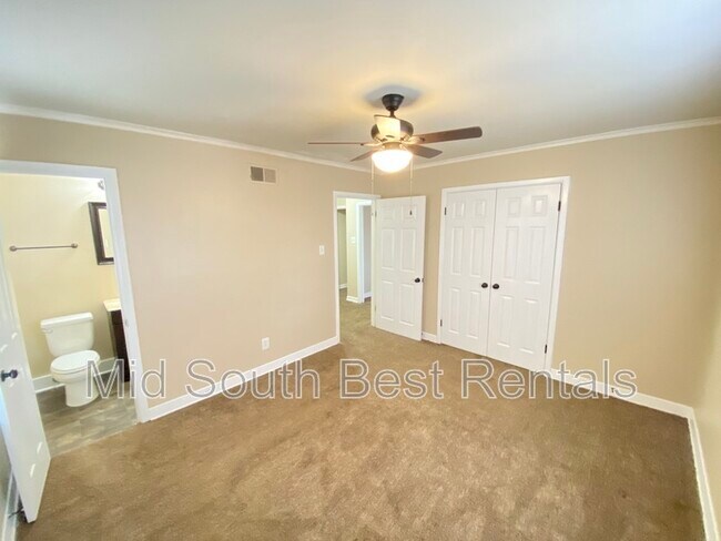 Building Photo - 1278 Dogwood Dr