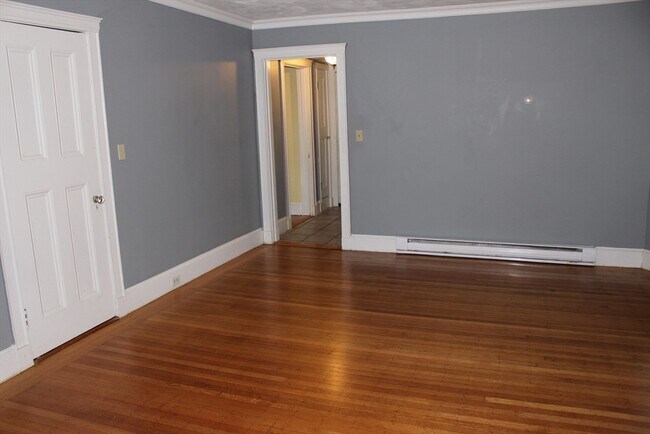Foto del edificio - 93 Pleasant St