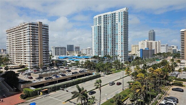Foto del edificio - 1980 S Ocean Dr