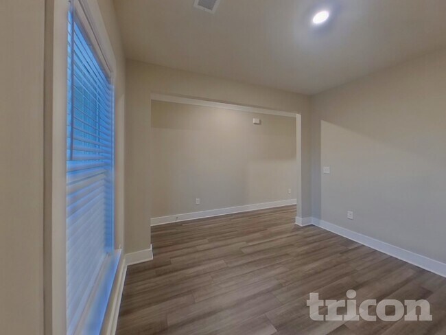 Foto del edificio - 202 Garrison Grove Dr