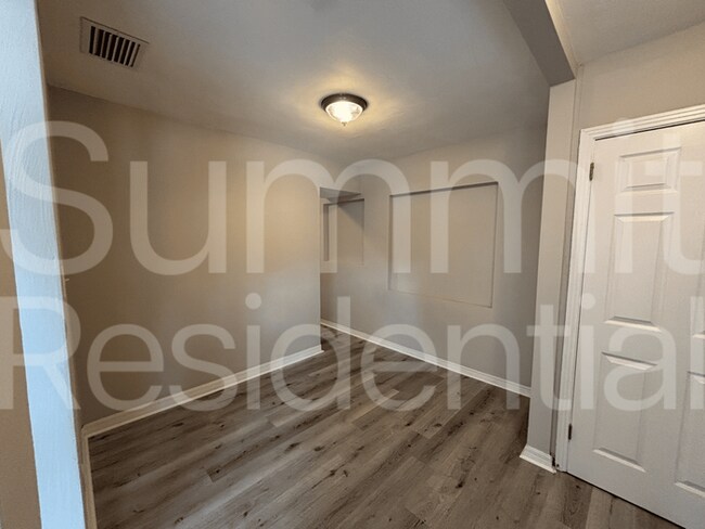 Building Photo - 4420 Bass St