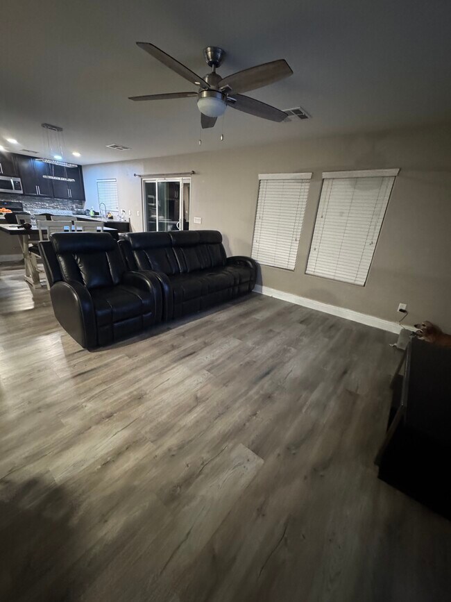 Foto del edificio - 540 Desert Senna Ave