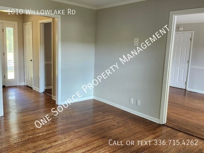 Foto del edificio - 1010 Willowlake Rd