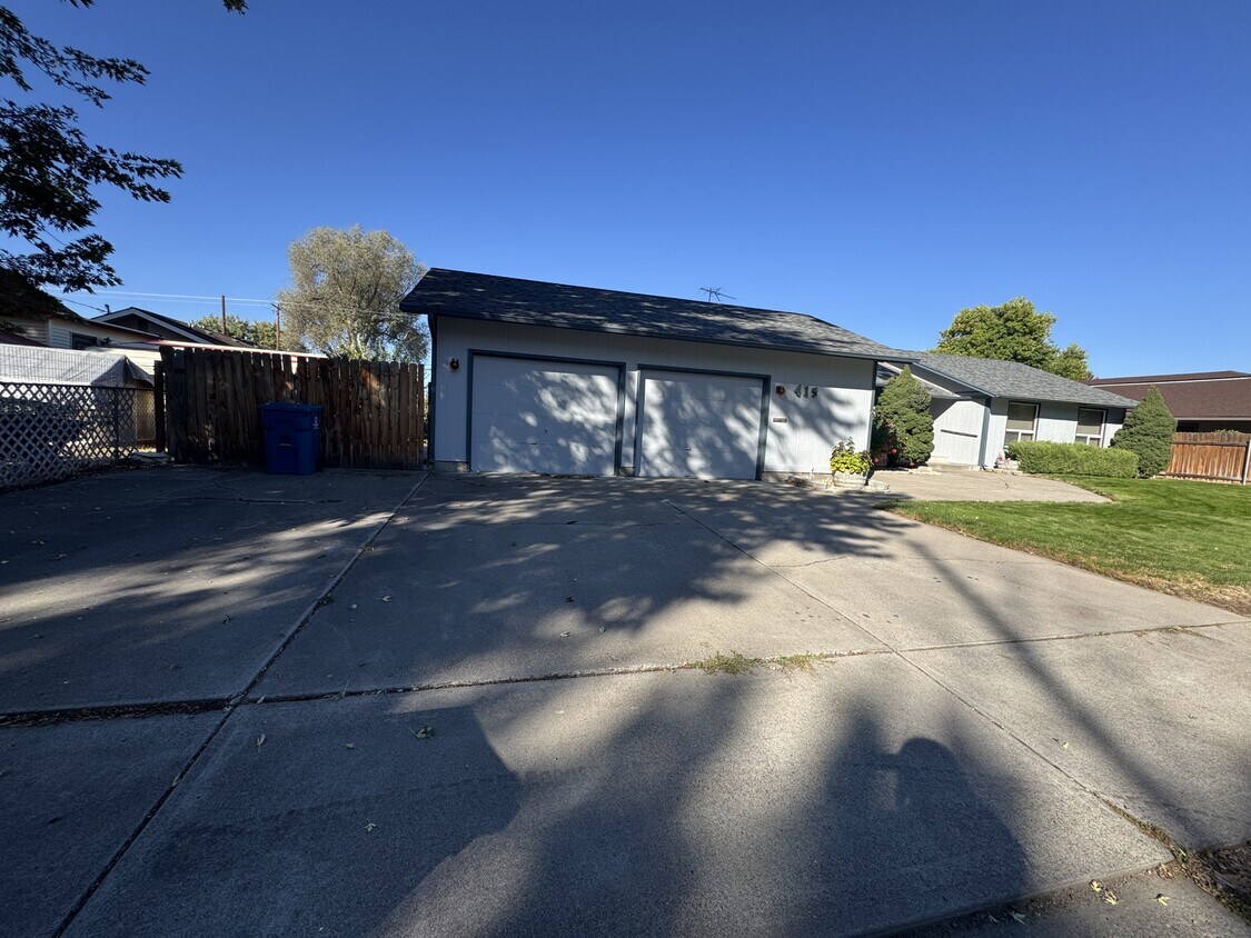 Primary Photo - 415 N 7th E St