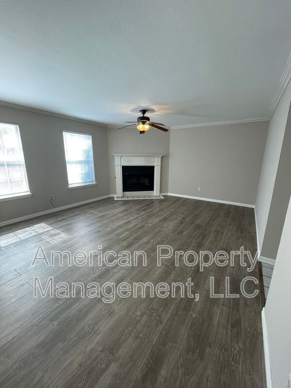 Foto del edificio - 1802 W 62nd St