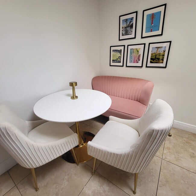 Foto del edificio - 5700 NE 20th Ave