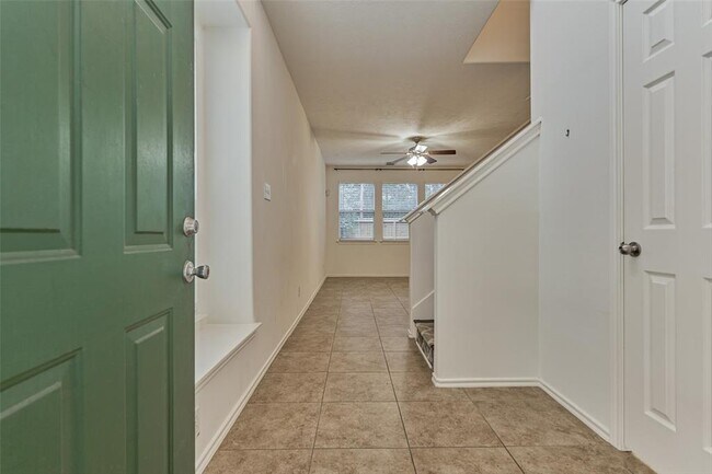 Foto del edificio - 218 W Stedhill Loop