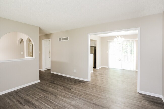 Building Photo - 19145 E 14th St N