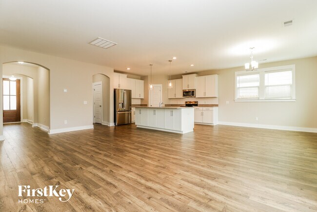 Building Photo - 214 Whirlaway Dr