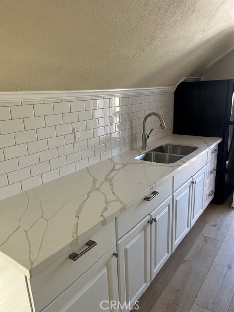 Building Photo - 625 Cedar Ave