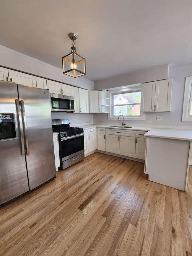 Foto del edificio - Amazing 3 bed/1.5 bath Updated unit