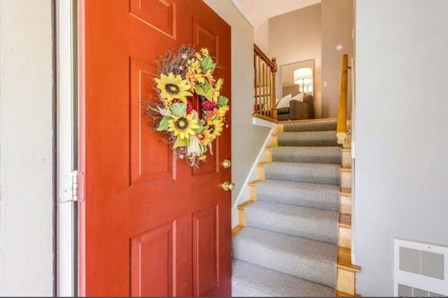 Building Photo - 17 Devon Club Ln