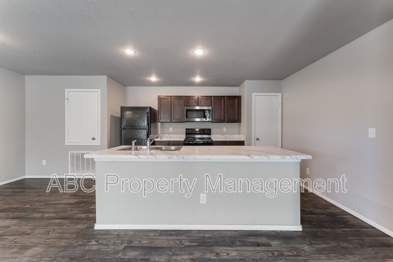 Foto principal - 242 N Marietta Wy