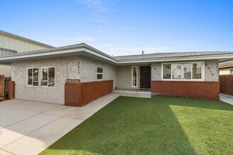 Building Photo - 5621 Dorothy Dr