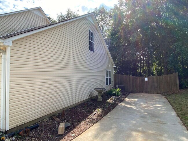 Building Photo - 705 Morgans Ridge Dr