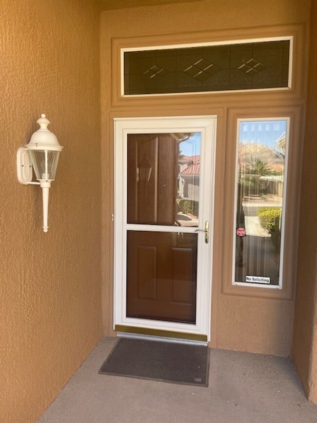 Building Photo - 55+ Sun City Summerlin Tahoe Model Home!!!!