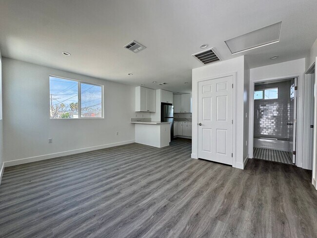 Foto del edificio - All New Large Home like ADU in the Leimert Park area