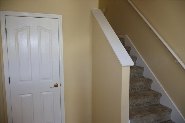 Building Photo - 3019 Pointeview Dr