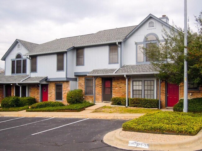 Building Photo - 1411 Gracy Farms Ln