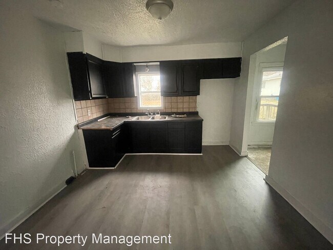 Foto del edificio - 3 br, 1 bath House - 2310 N Lexington Ave