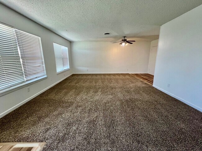 Foto del edificio - 1803 Fernwood St