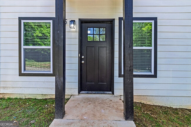 Building Photo - 115 Emily St