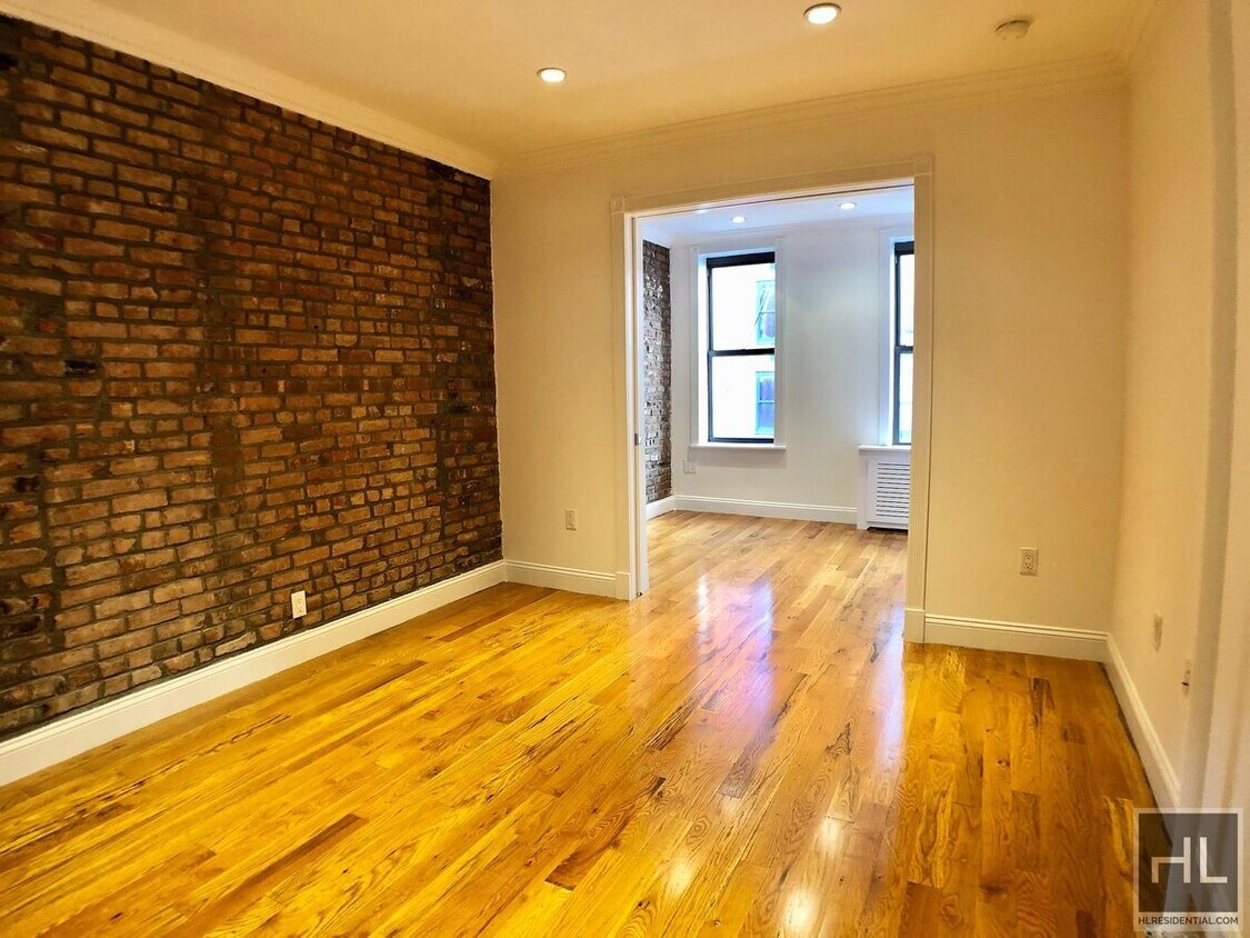 Primary Photo - MOTT STREET